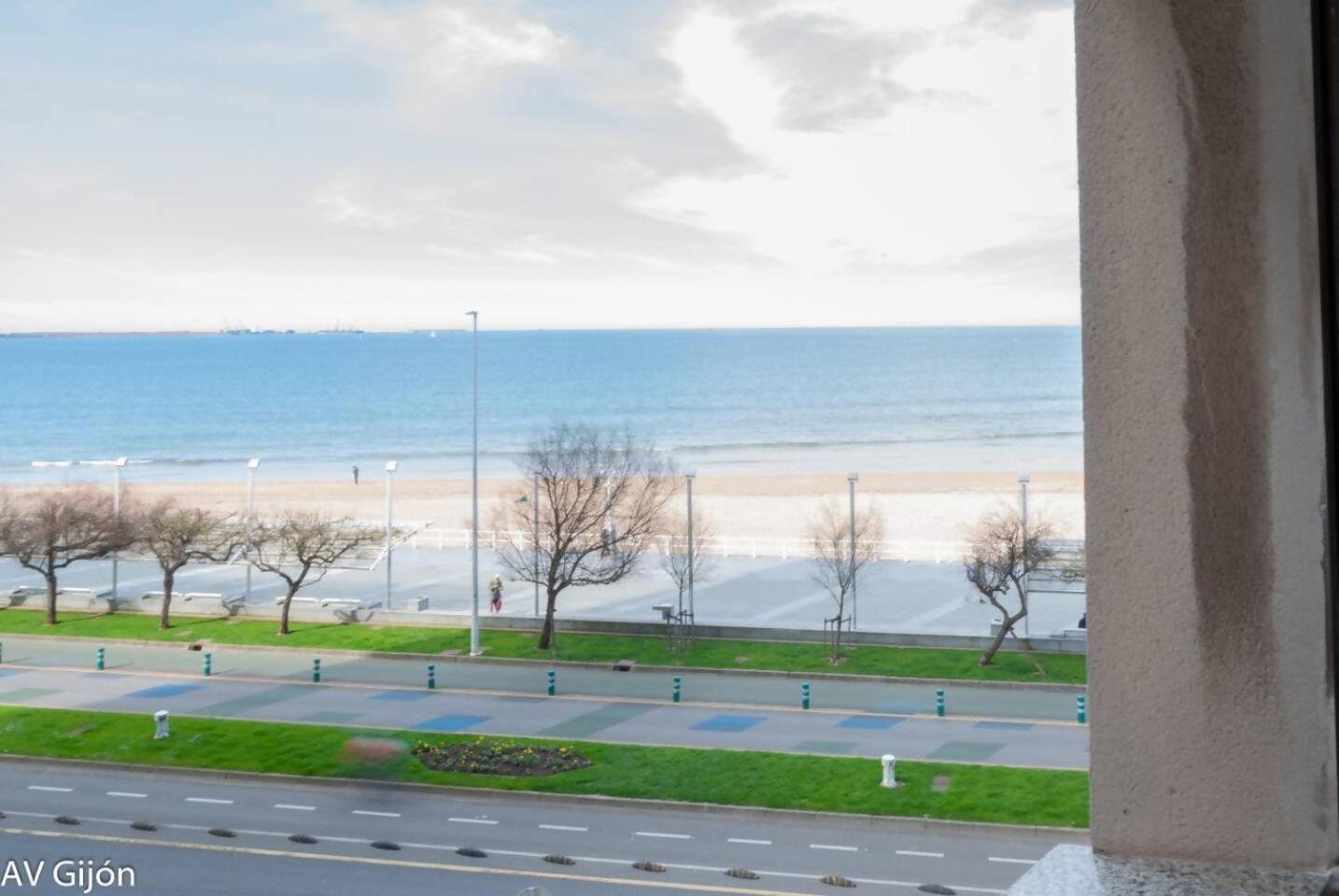 Av Aguado 44 Apartment Gijon Exterior photo